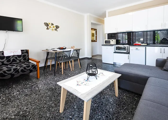 Apartment Kaliopi's *